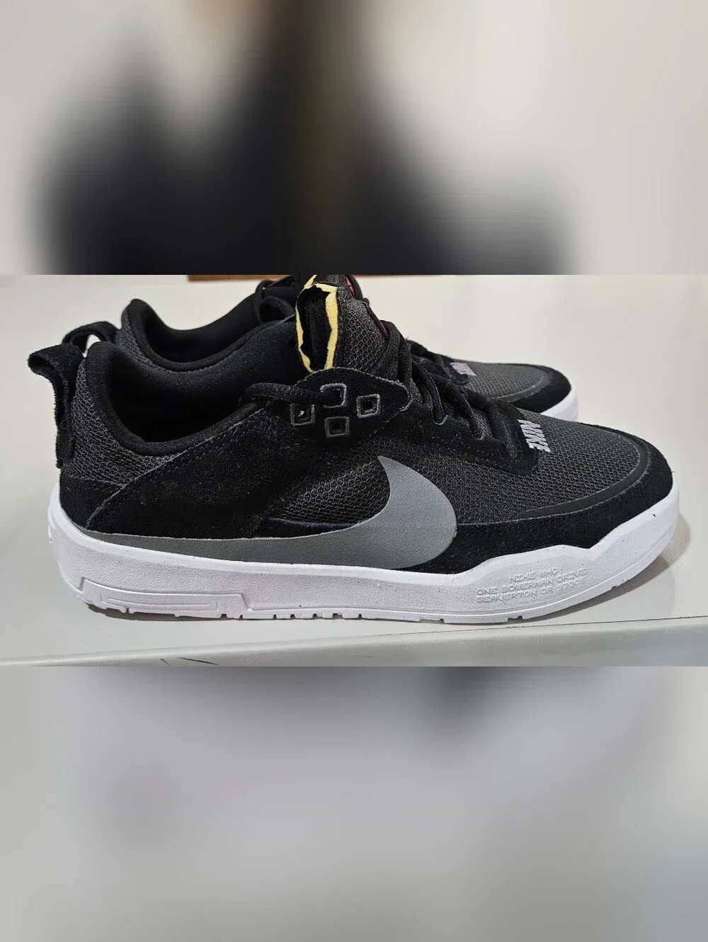 Nike SB Day One Big Kids' Skate Shoes size 7